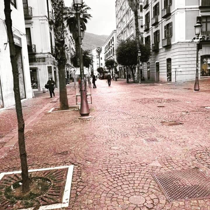 Amalfitani Salerno Centro Acomodação com café da manhã Exterior foto