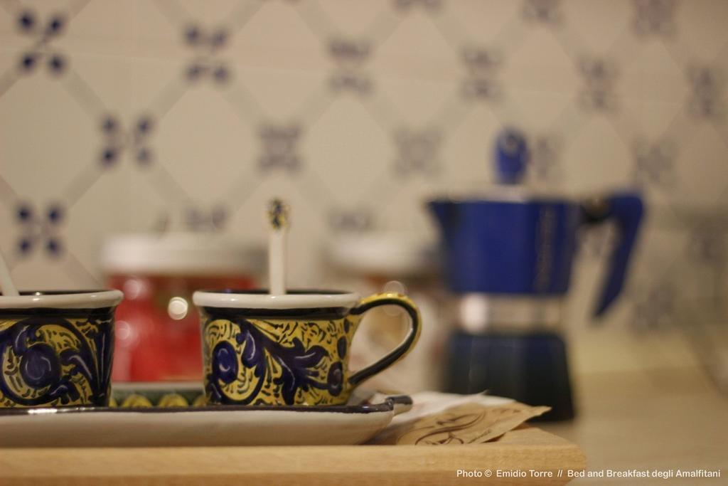 Amalfitani Salerno Centro Acomodação com café da manhã Exterior foto
