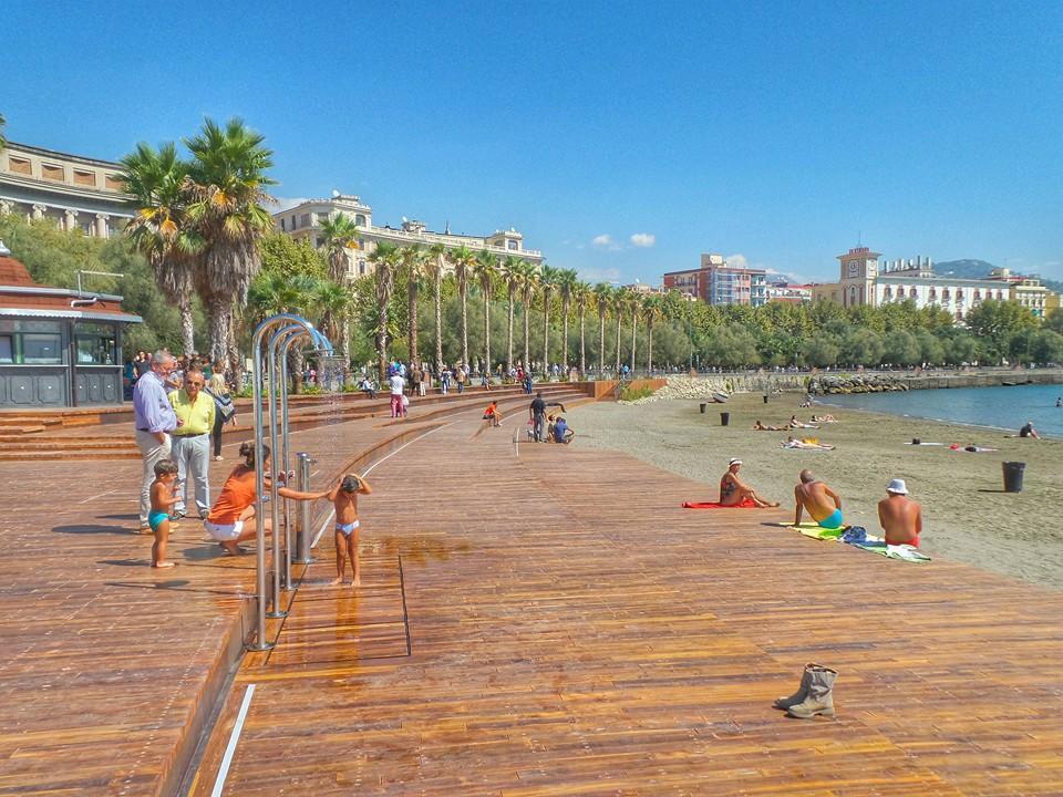 Amalfitani Salerno Centro Acomodação com café da manhã Exterior foto
