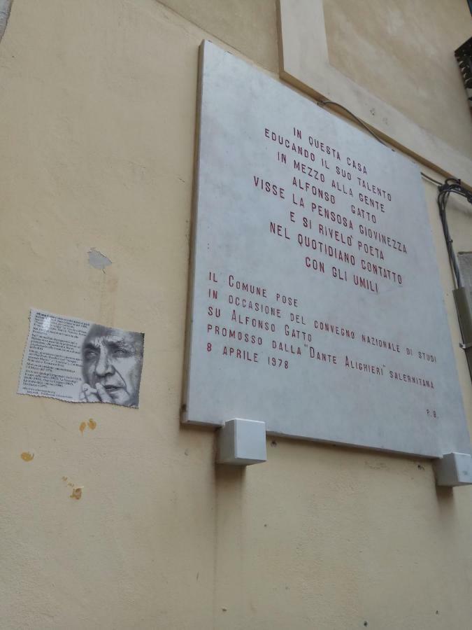 Amalfitani Salerno Centro Acomodação com café da manhã Exterior foto